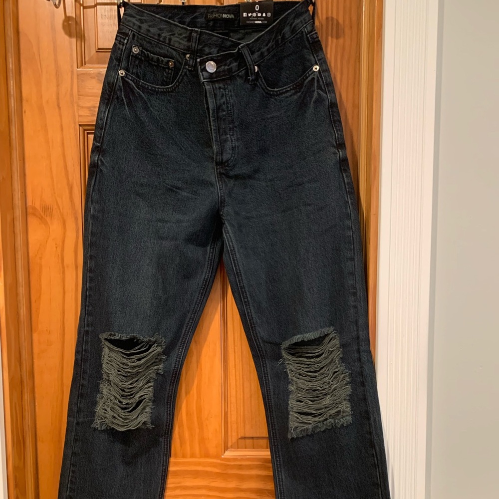 Fashion Nova black distressed jeans with cross waistband highwaisted size 0